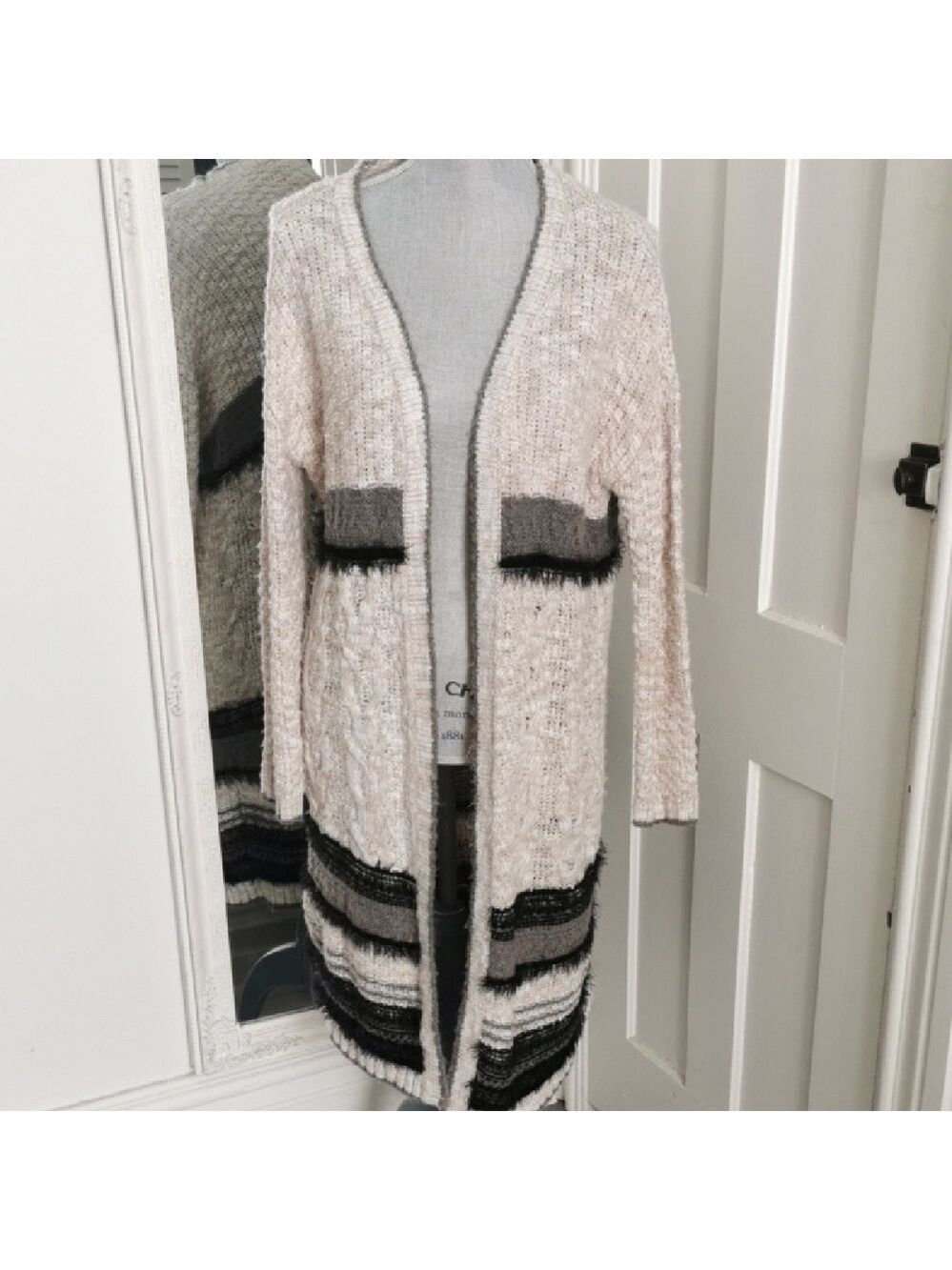Womens Dex open eyelash, boho, beachy cardigan. Size Small